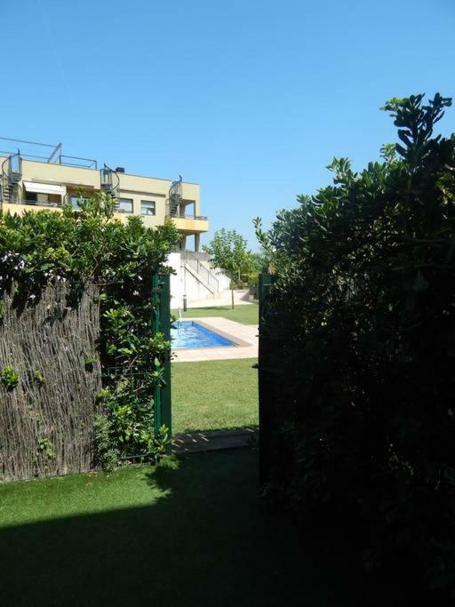 Masia Blanca - Coma-ruga Bagian luar foto